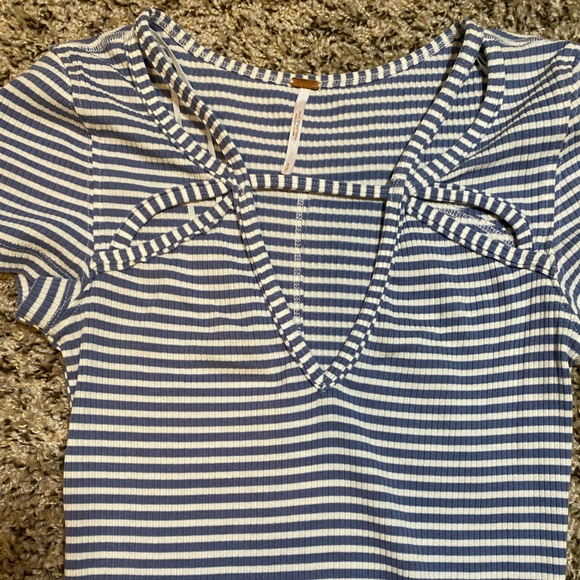 Free People Blue & White Striped Short Sleeve V Neck - Picture 2 of 8